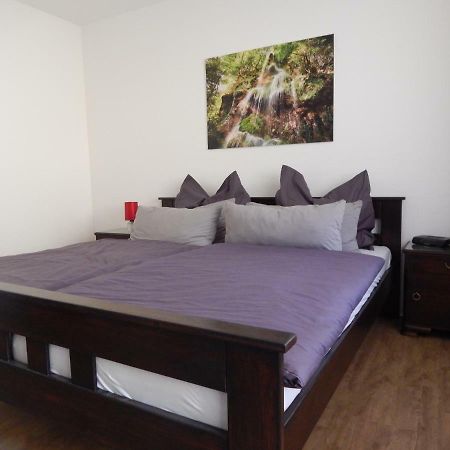 Free Apartment - Bei Den Thermen Bad Urach Esterno foto