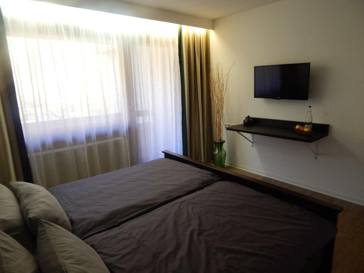 Free Apartment - Bei Den Thermen Bad Urach Esterno foto