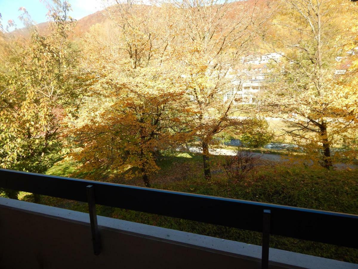 Free Apartment - Bei Den Thermen Bad Urach Esterno foto