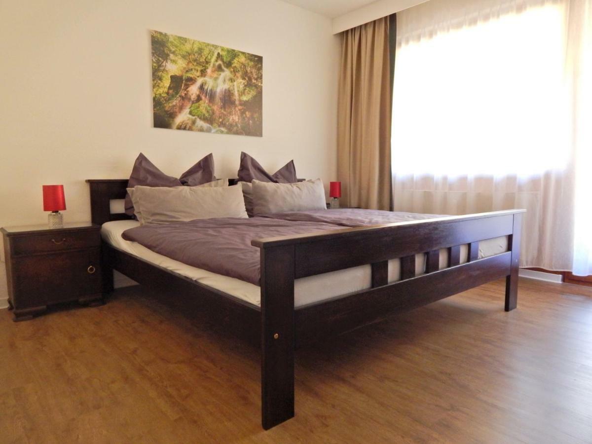 Free Apartment - Bei Den Thermen Bad Urach Esterno foto