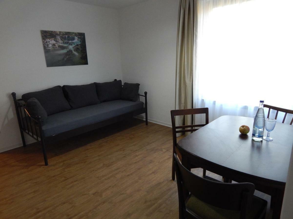 Free Apartment - Bei Den Thermen Bad Urach Esterno foto