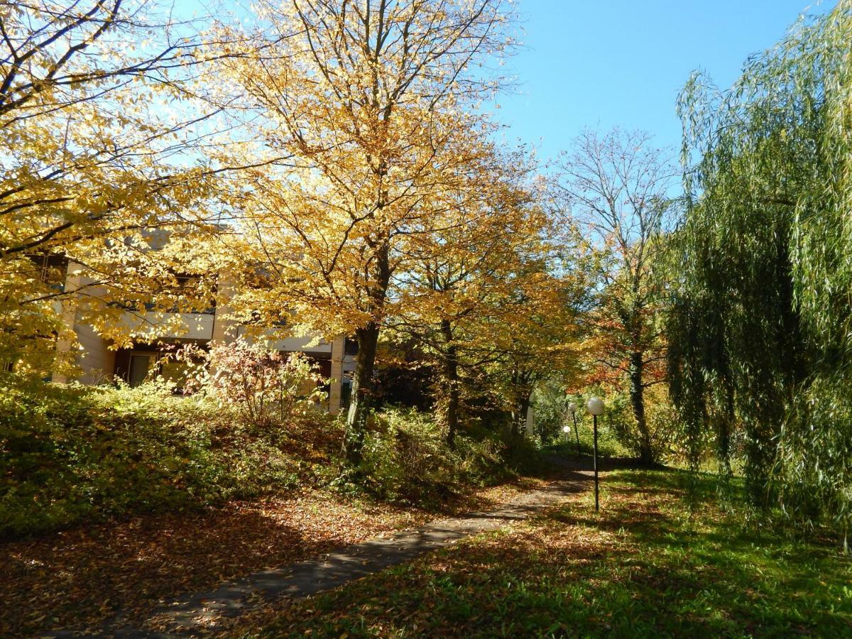 Free Apartment - Bei Den Thermen Bad Urach Esterno foto