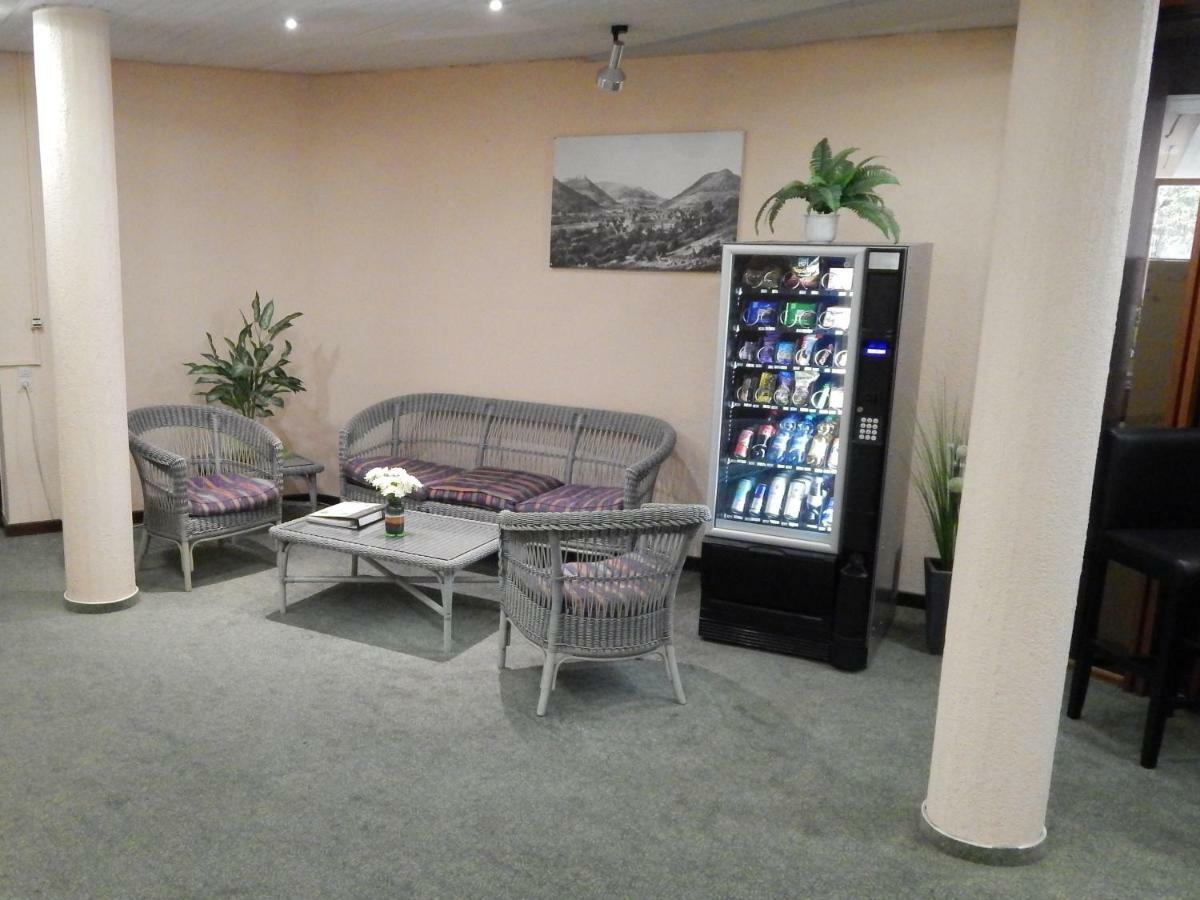 Free Apartment - Bei Den Thermen Bad Urach Esterno foto